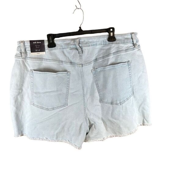 Ava & Viv Light Wash Size 22W Shorts NWT - Picture 2 of 7